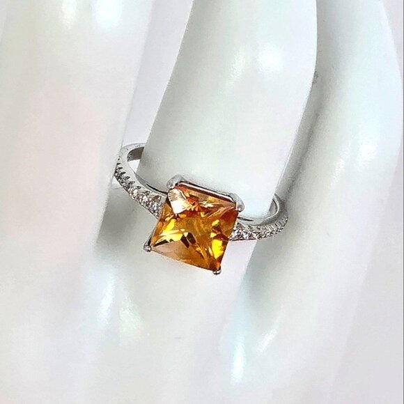 925 Sterling Silver Ring Sz 7 with Natural Princess Cut Citrine Gemstone - Picture 6 of 11